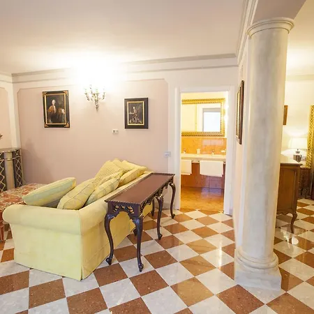 Hotel apartamentowy Martins De Luxe