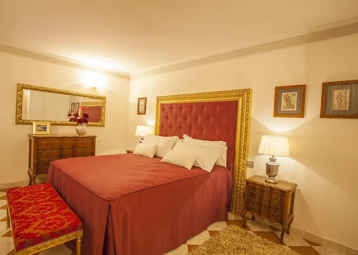 Lägenhetshotell Martins De Luxe 4*