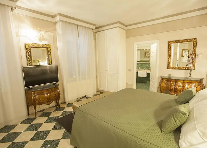 Martins De Luxe Lägenhetshotell 4*