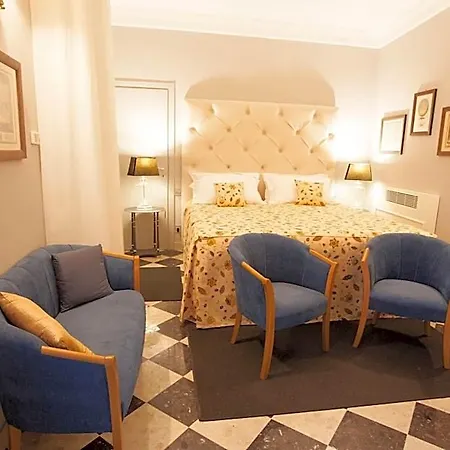Martins De Luxe Apartahotel 4*