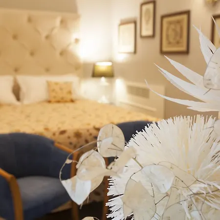 Lejlighedshotel Martins De Luxe 4*