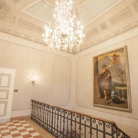 Lejlighedshotel Martins De Luxe 4*