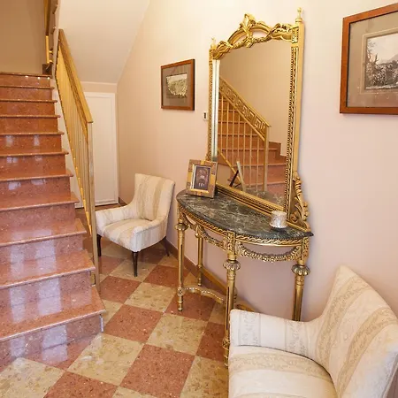 Lejlighedshotel Martins De Luxe 4*