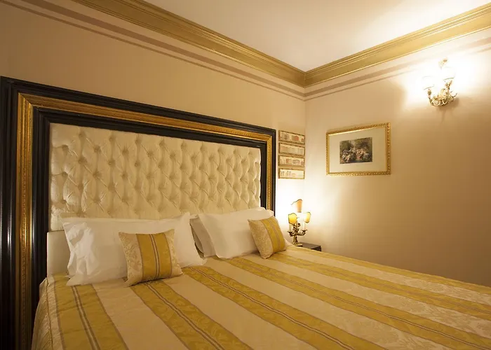 Martins De Luxe Aparthotel